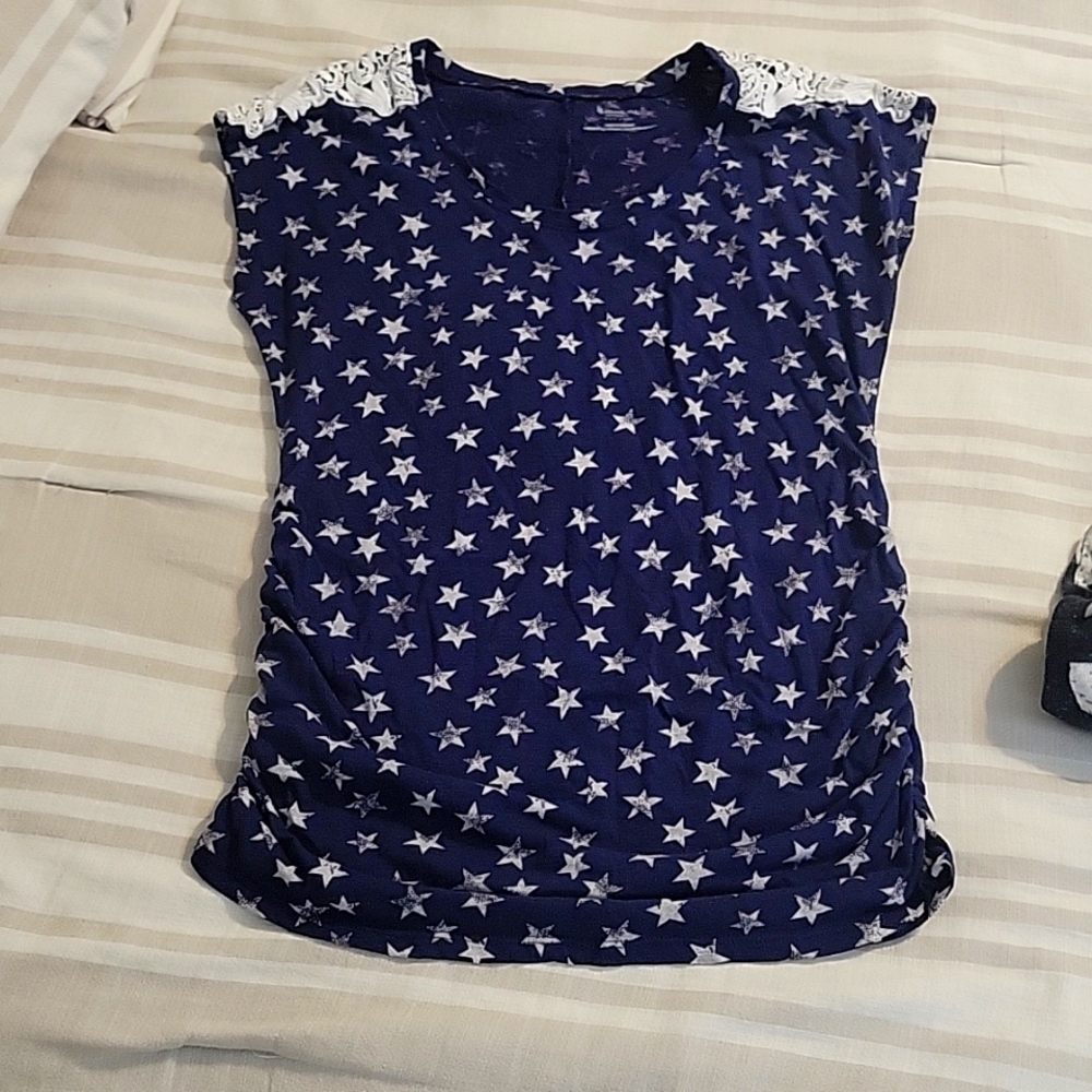 Motherhood maternity size small t shirt